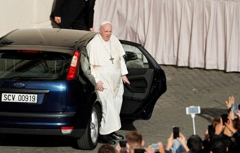 Papa Francisco llegando a la