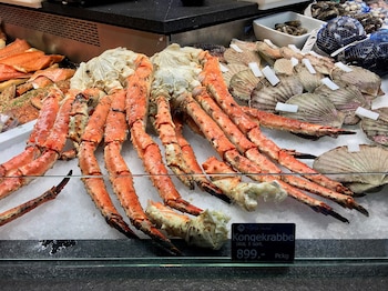 Patas del cangrejo de Kamchatka en un mercado de Noruega. (Wolfmann/Wikimedia Commons)