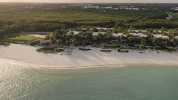 Hyatt debuta con su marca