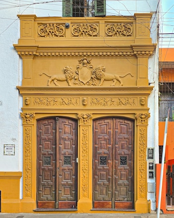 Las puertas otras de las
