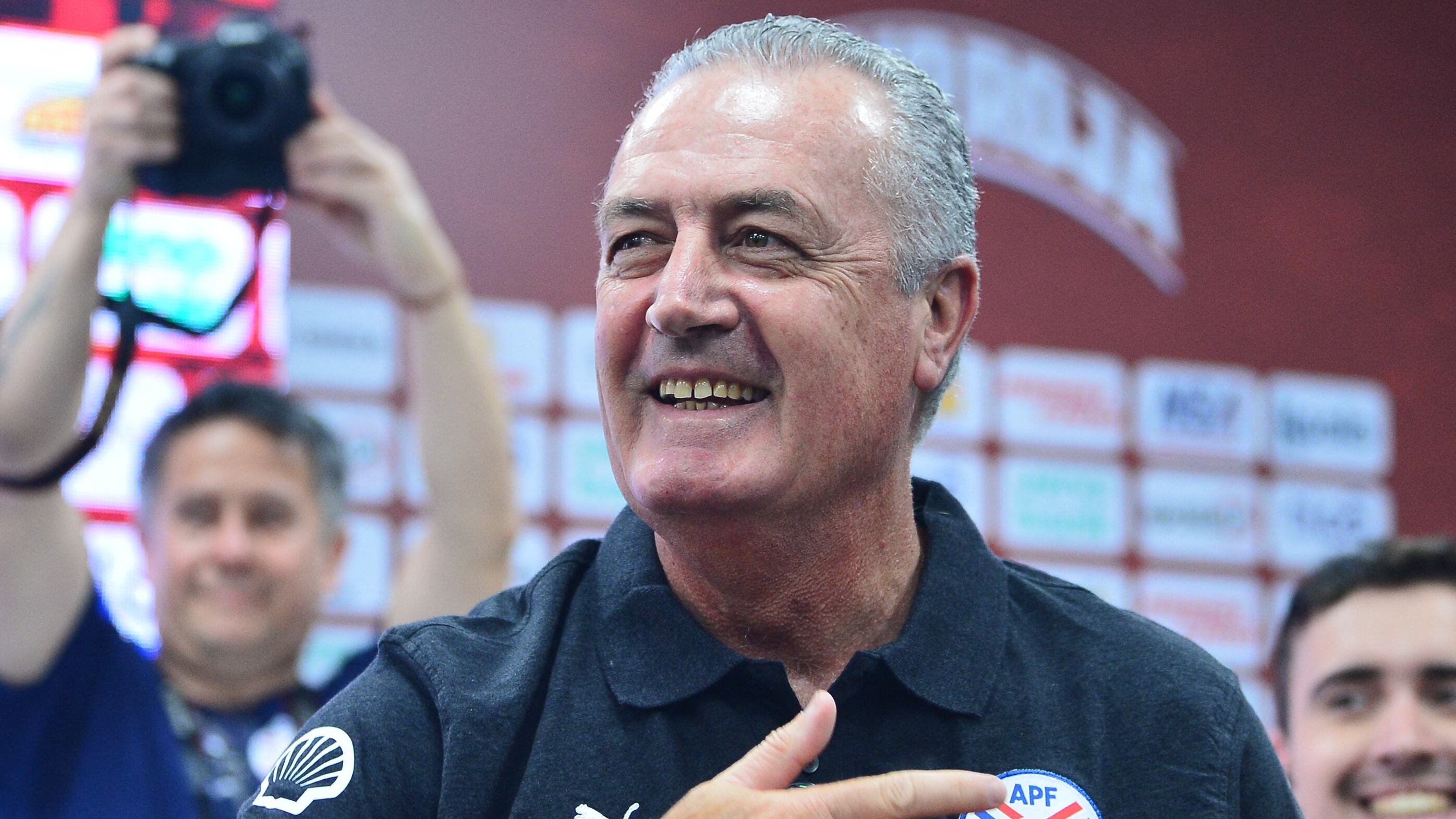 Gustavo Alfaro sueña con la clasificación de Paraguay al Mundial 2026 (DANIEL DUARTE / AFP)