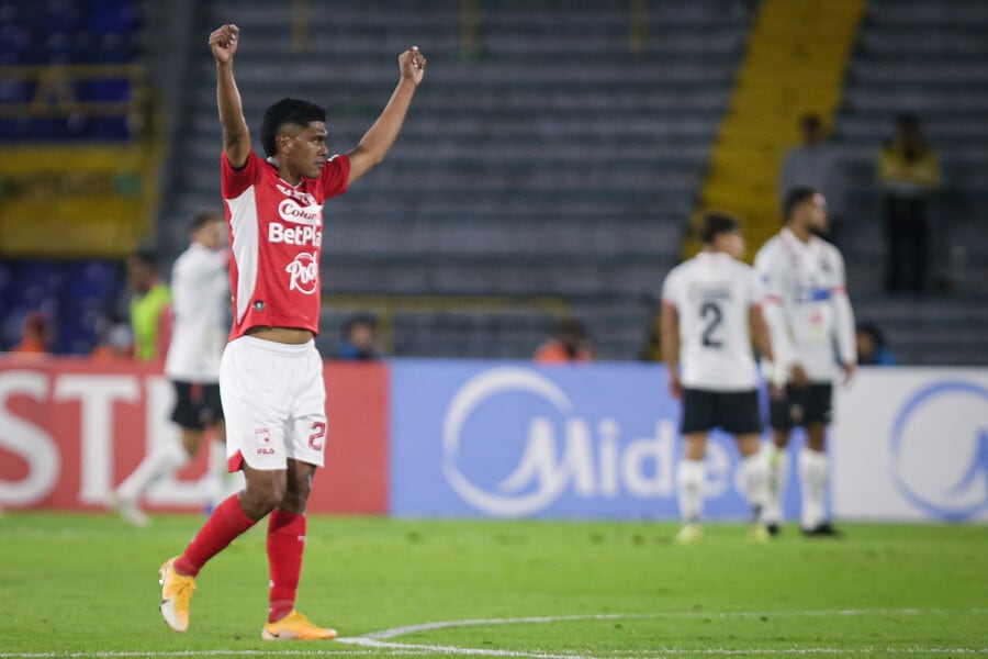 La alegría de Jeison Angulo en la victoria de Santa Fe ante Caracas-crédito Cristian Bayona/Colprensa