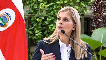Laura Fernández respondió por sus encuentros con empresarios detenidos por presunto lavado de dinero: “Ni que tuviera una bola mágica”