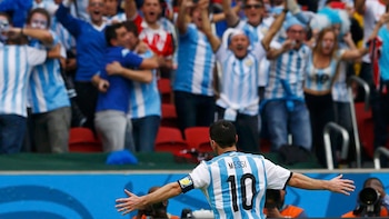 La selección argentina enfrentará una transición compleja sin Messi, porque su legado combina peso simbólico, inteligencia futbolística y una forma única de decidir los partidos (REUTERS/Darren Staples)