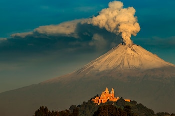 Mantener prevenida a la población es primordial cuando el Popocatépetl se encuentra en Fase 2 (Foto: Shutterstock)