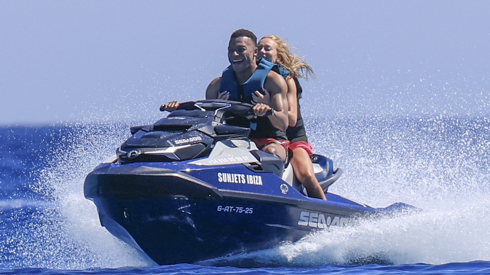 Kylian Mbappé y Ester Expósito viven una relación y múltiples viajes. (The Grosby Group)