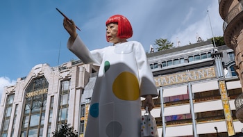 Yayoi Kusama, resiliente y expansiva artista pop, muere a los 97 años