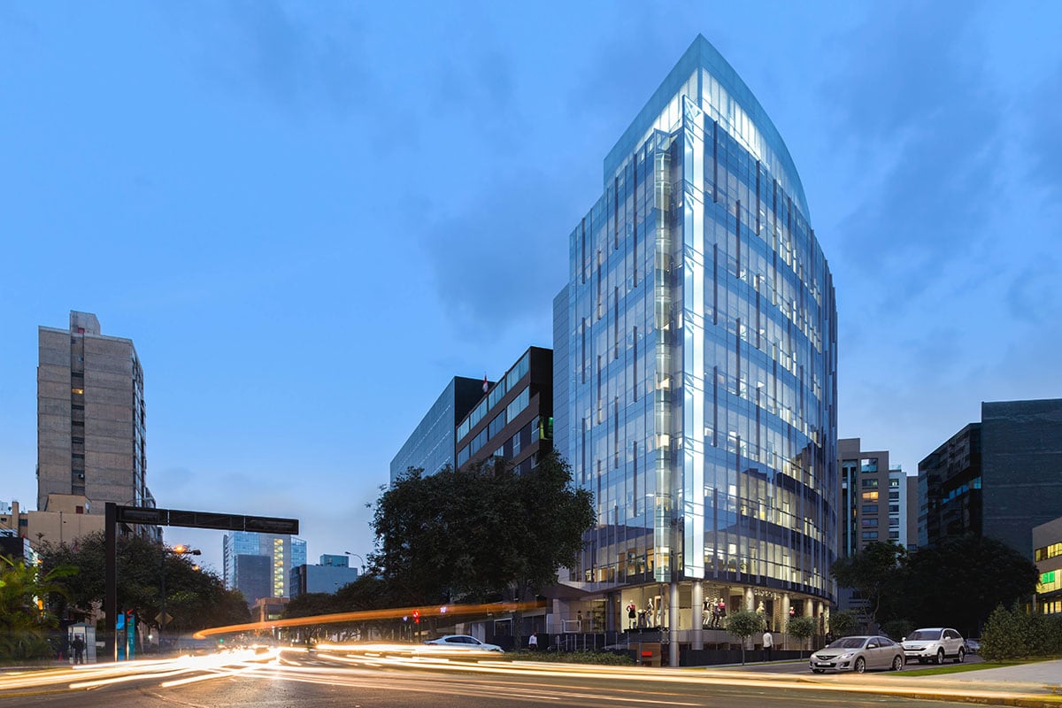 En el segundo trimestre se crearon o reactivaron 89.846 empresas, mientras que 62.835 dejaron de operar, según el INEI, en un país con más de 3,3 millones de negocios activos. Foto: SCA Arquitectos