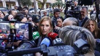 Pradas vuelve a recurrir la prueba caligráfica acordada por la jueza y dice que su validez exige su consentimiento libre