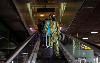 Un pasajero con un traje