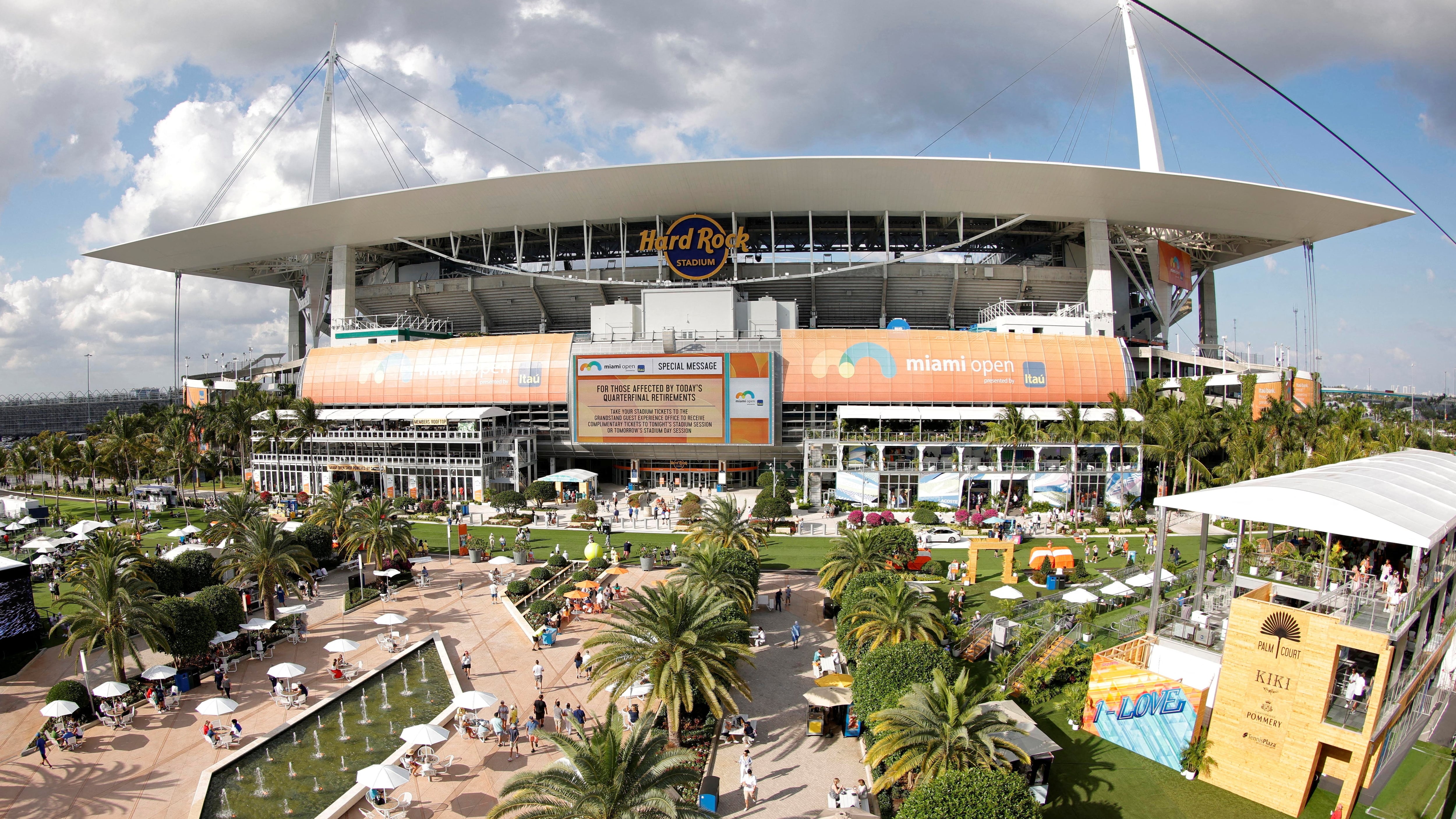 El ambiente festivo se extiende a bares, restaurantes y espacios públicos, donde residentes y turistas encuentran alternativas fuera del estadio (USA TODAY Sports)