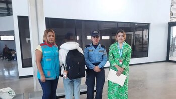 Menor asiática de 16 años