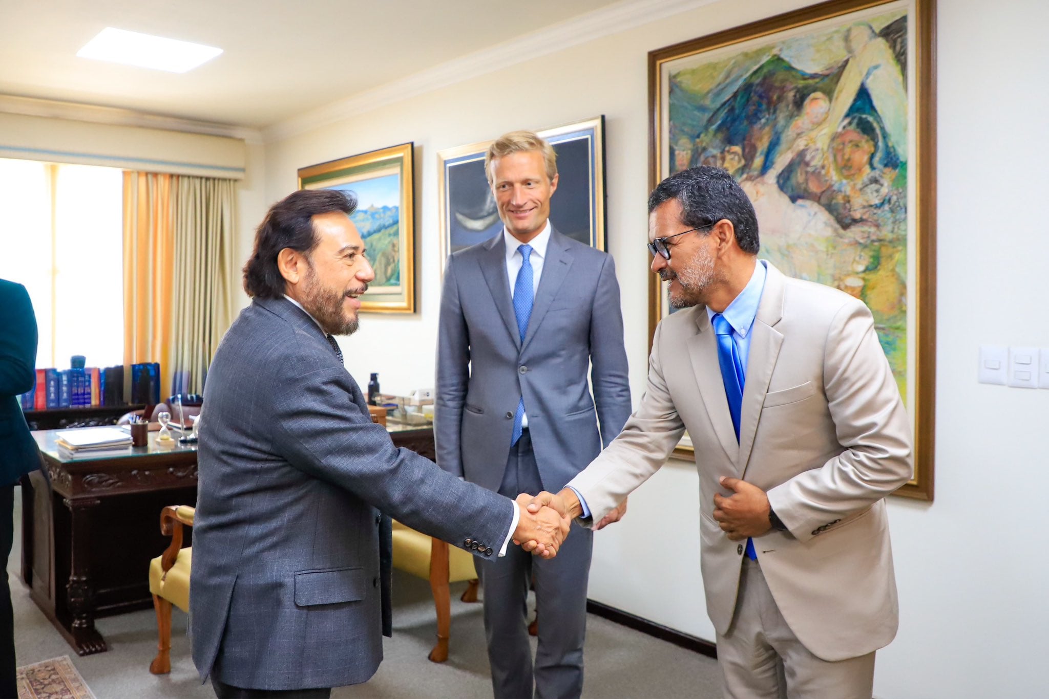 El PMA y El Salvador coincidieron en impulsar iniciativas conjuntas sobre alimentación escolar, producción agrícola y resiliencia climática para ampliar la cooperación./ (Vicepresidencia de la República)