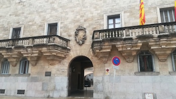 Una menor que había escapado de un centro acusa a un hombre violarla en un hotel de Magaluf