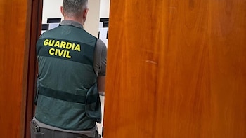 Sorprenden a una persona conduciendo su vehículo para acudir al examen de recuperación del permiso