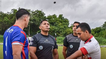 Escándalo en un partido amateur: