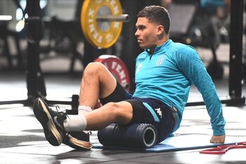 El colombiano Juan Fernando Quintero se entrena con normalidad y a la par del grupo para jugar con Racing Club de Avellaneda - crédito X / Racing Club