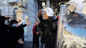 Detenidas más de 20 personas en una protesta estudiantil que deja otra veintena de heridos, incluidos policías