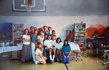 Gustavo con el personal del