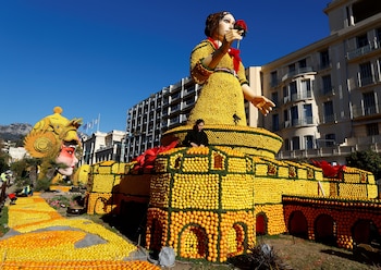 En Menton, más de 150