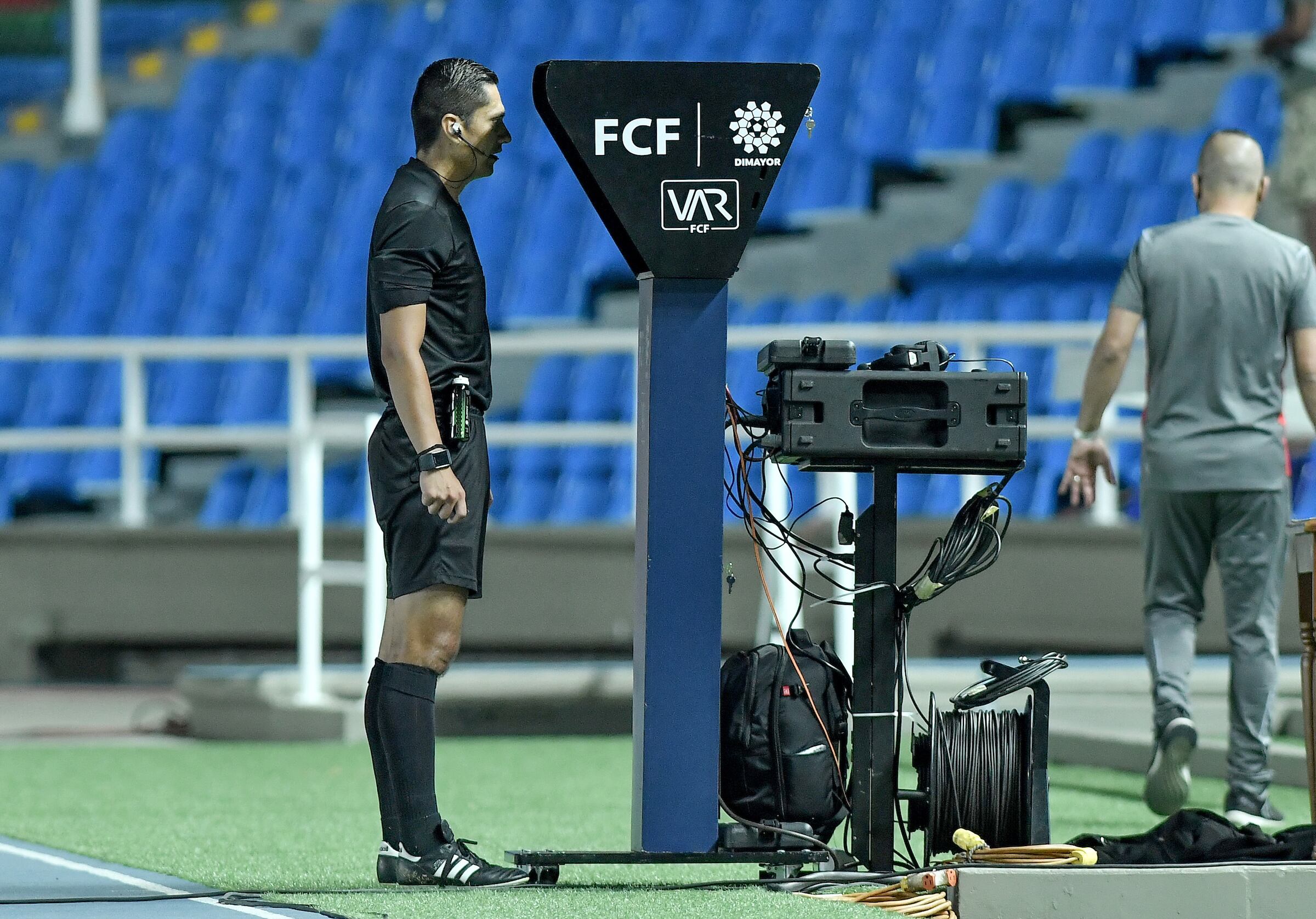 La final de la Liga Femenina volverá a tener sistema de VAR, luego de la edición 2024 - crédito Dimayor