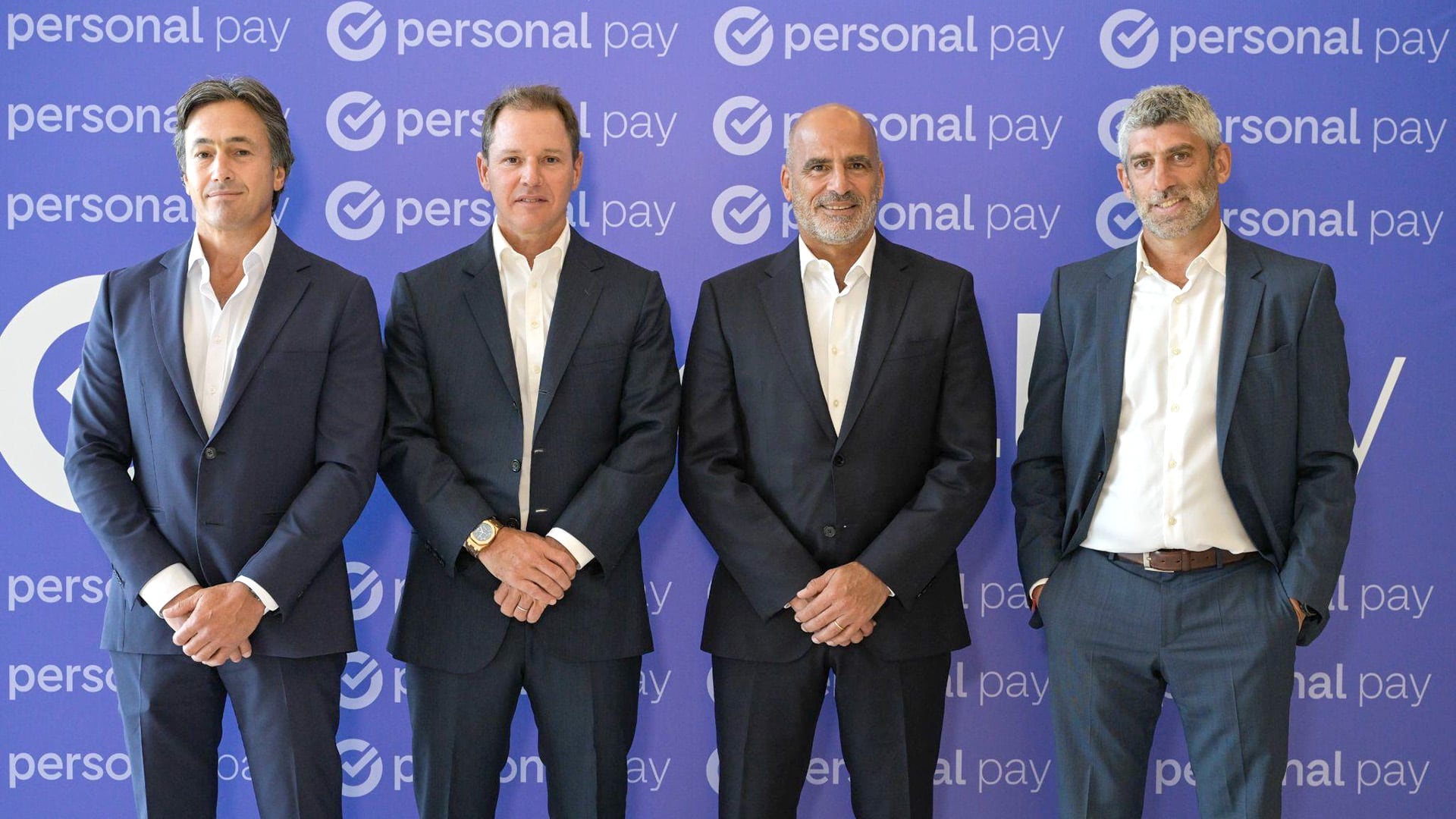 De izquierda a derecha: Juan Parma, CEO de Banco Macro, Jorge Brito, Presidente de Banco Macro, Roberto Nobile, CEO de Personal, y Martín Heine, CEO de Personal Pay.