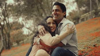 Gerardo Zamora protagonizó videoclip de Mabel Vidal.