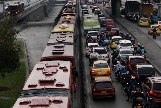 El servicio especial de transporte en Bogotá sigue un calendario propio de restricción, alineado con el de taxis, y sin aplicación los días festivos y domingos - crédito Colprensa