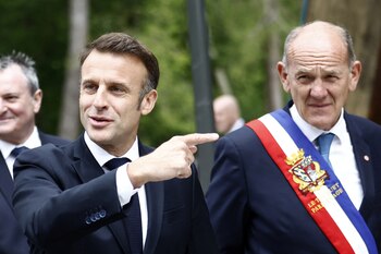 Emmanuel Macron aseguró que su alianza de gobierno sigue viva (MOHAMMED BADRA/Pool via REUTERS)