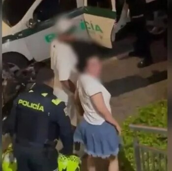 El cadáver de la canina fue trasladado a la Corporación Universitaria Remington para la realización de estudios veterinarios forenses - crédito Policía Valle de Aburrá