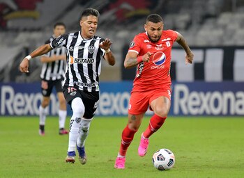 Duván Vergara jugó con América