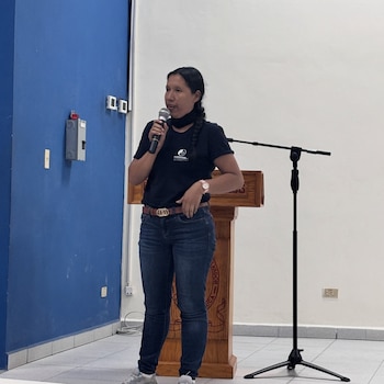 El cáncer de laringe afecta la laringe, órgano de la voz y la respiración, y sus síntomas iniciales pueden confundirse con molestias menores. (Foto cortesía FUNDAHABLA)
