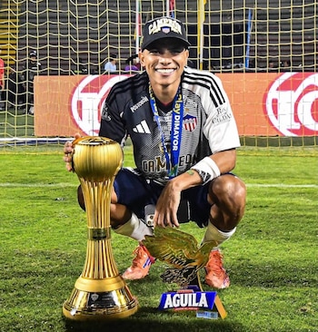 José Enamorado fue la gran