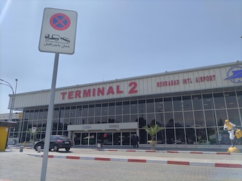 El aeropuerto de Teherán retoma vuelos internacionales a varios destinos, incluidos Turquía y China