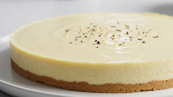 Receta de tarta cremosa de vainilla con solo tres ingredientes: un postre fácil, rápido y delicioso