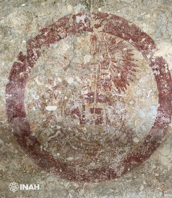 En los muros de tres