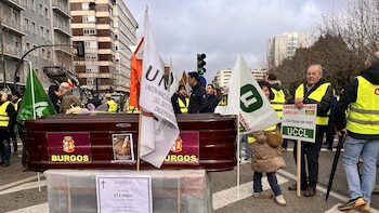 Más de 200 tractores y