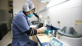 Se habilitó 49 laboratorios en