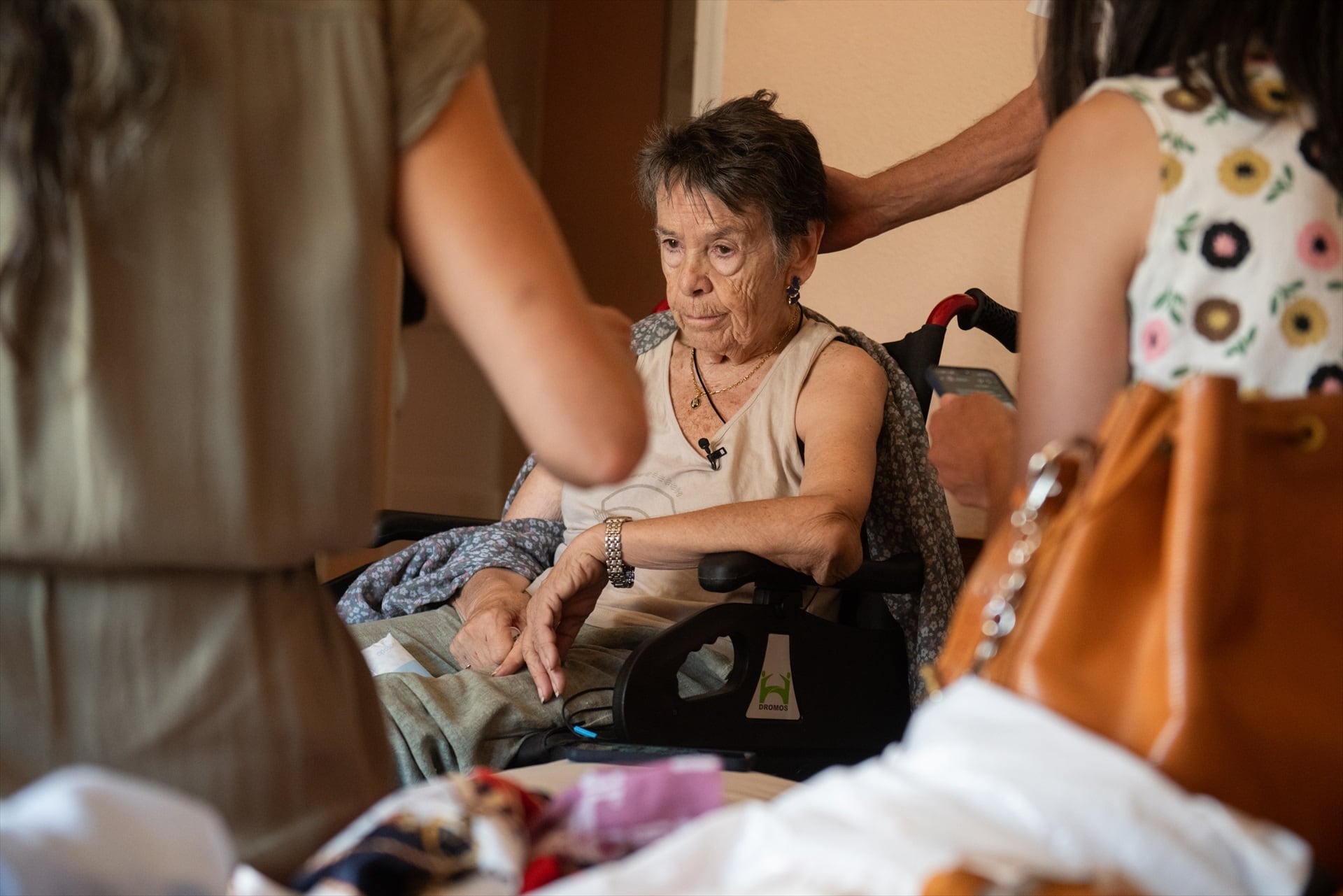 Maricarmen minutos antes de ser desahuciada. (Fernando Sánchez/Europa Press)