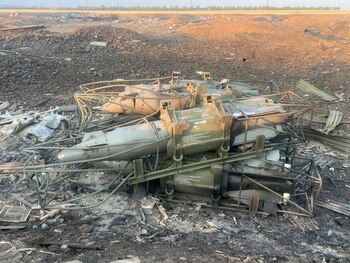 Restos de bombas y misiles