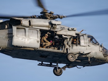 Estados Unidos lanzó ataques contra Irán tras el derribo de uno de sus helicópteros cerca del estrecho de OrmuzEl anuncio fue realizado por el Comando Central estadounidense, que indicó que la acción militar fue autorizada por el presidente Donald Trump