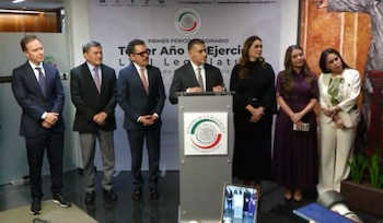 Harfuch respondió a los medios de comunicación tras la reunión a puerta cerrada con la Junta de Coordinación Política del Senado. Crédito: X - @senadomexicano