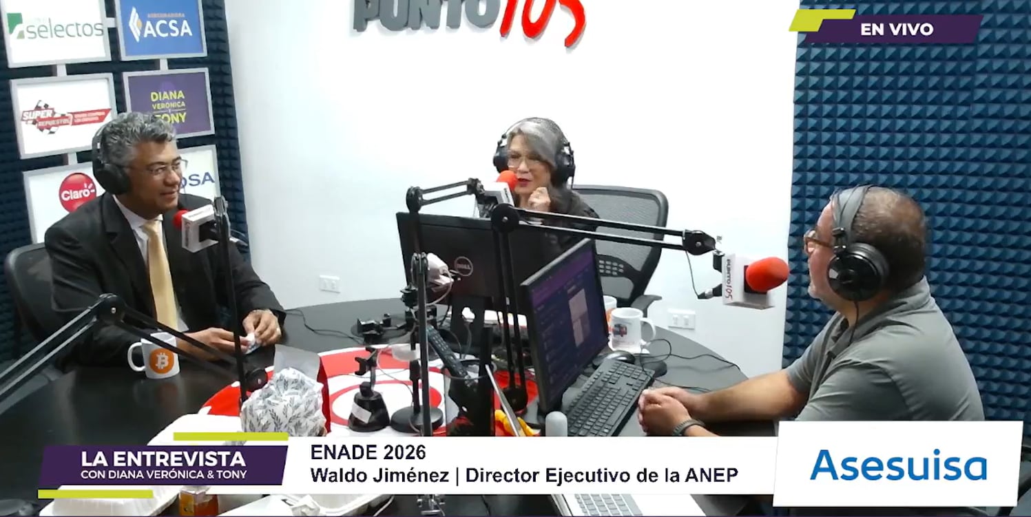 El director ejecutivo de la ANEP, Waldo Jiménez, subrayó que la inteligencia artificial está permitiendo a las compañías hacer más con menos recursos y en menos tiempo, lo que supone una diferencia crucial en el entorno actual.