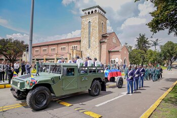 Con un sentido homenaje fúnebre