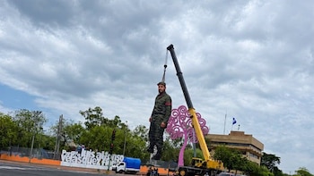La dictadura de Ortega y Murillo instaló en Managua una gigantesca imagen de Fidel Castro por el centenario del dictador cubano