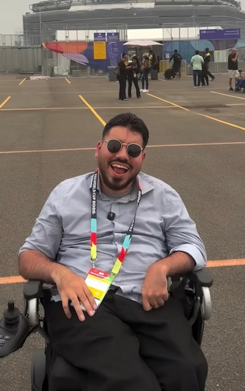 Él es Manu Gutiérrez, periodista de origen venezolano, que se hizo muy viral durante la Copa del Mundo 2026 - crédito Noticias de Aquí