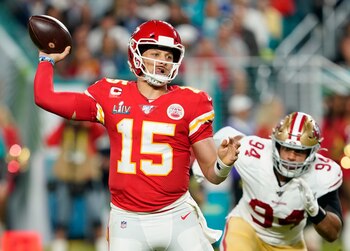 Patrick Mahomes, el jugador de la NFL se convirtió en el mejor pago del mundo (REUTERS/Mike Blake)
