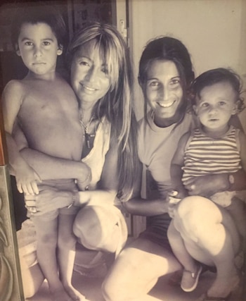 Topa define a Romina como