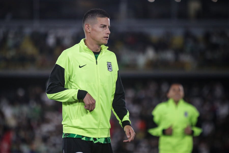 El excapitán de la selección Colombia en los calentamientos previos al partido ante Inter de Bogotá, el 16 de septiembre de 2026-crédito Cristian Bayona/Colprensa
