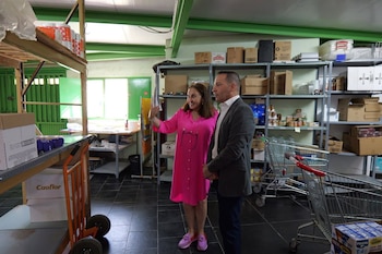 23/09/2026 El vicepresidente y consejero de Desregulación, Servicios Sociales y Familia, Óscar Fernández Calle, durante su visita a la oenegé Zafra Solidaria.
POLITICA ESPAÑA EUROPA EXTREMADURA
JUNTA DE EXTREMADURA